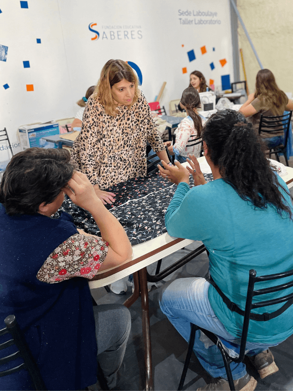curso de confección de indumentaria saberes ceder 2024